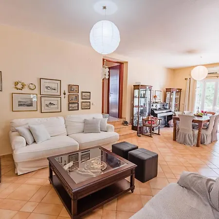 Villa Dionisia, Relaxation With Jacuzzi Retreat *